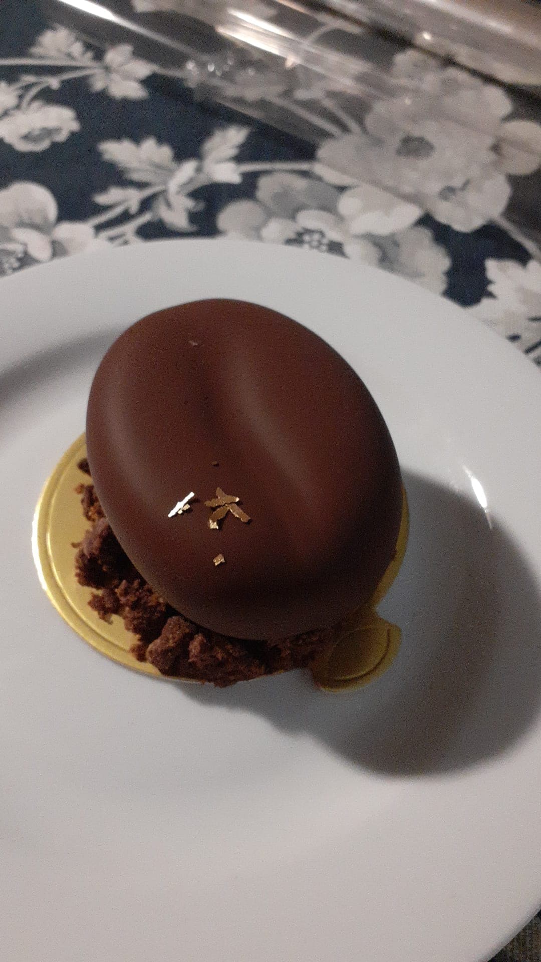 Mono deser czekoladowy ze złotymi płatkami — Cake Time Cieszyn