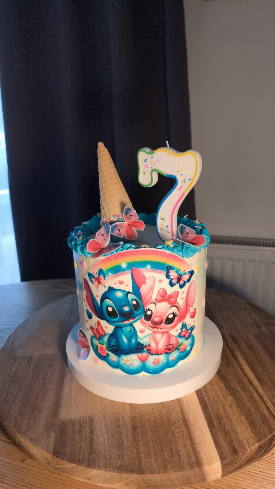 Tort urodzinowy Stitch i Angel 7 lat z tęczą i lodami — dla dzieci Cake Time Cieszyn