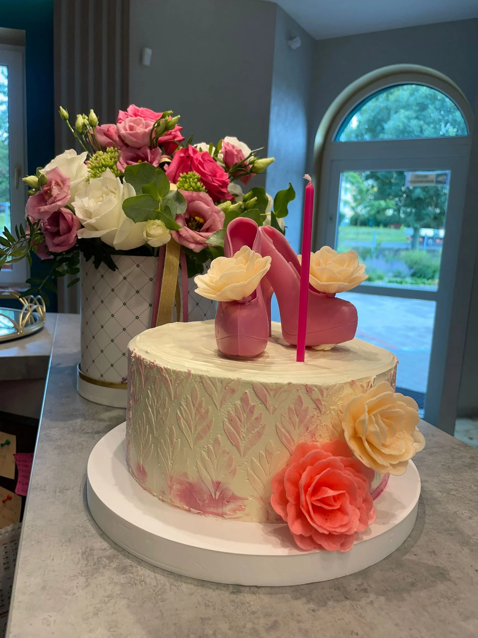 Tort urodzinowy 6 — Cake Time Cieszyn